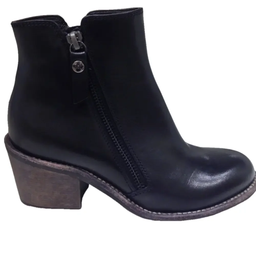 AGL ATTILIO GIUSTI LEOMBRUNI Ella Block Heel Bootie black boots size 37.5